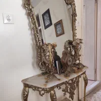 آینه و شمعدان و ساعت برنزی قدیم