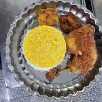فست فود ساندویچ زن. آشپز ایرانی صندوقدار