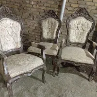 مبل سلطنطی