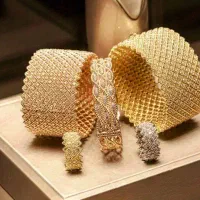 طلای دست دوم و نو حدود 50 گرم
