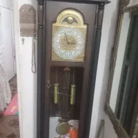 ساعت ایستاده و تلفن