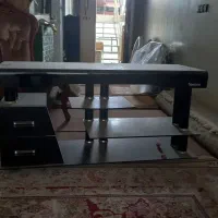 میز تلویزیون شیشه ای