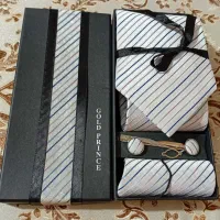کراوات نو با جعبه