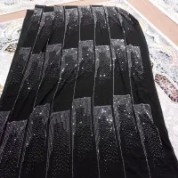 پارچه|لباس|سیلوانه, |دیوار