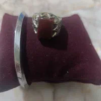 انگشتر و گردنبند