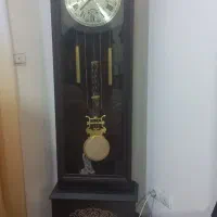 ساعت کنار سالنی