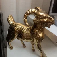 مجسمه برنجی