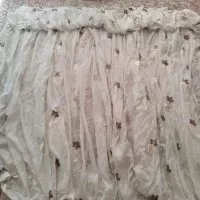 پرده ی پنجره به همراه والان