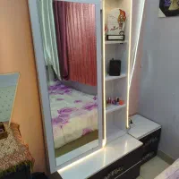 تخت خواب دو نفره تمیز بدون کوچکترین خط یا شکستگی
