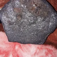 سنگ قیمتی مغناطیس
