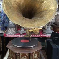 گرامافون هندلی قدیمی