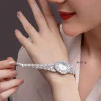 ساعت نقره در طرحای مختلف