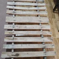 تخت چوبی