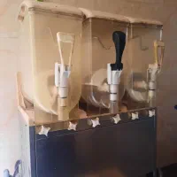 دستگاه یخ دربهشت spm ایتالیا اصل سه موتوره کارکرده