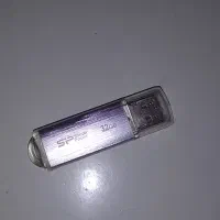 فلش ۳۲ گیگ silicon power