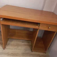 میز تحریر کامپیوتر در حد نو