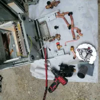 نصب و راه اندازی پکیج ورادیاتور و آبگرمکن دیواری