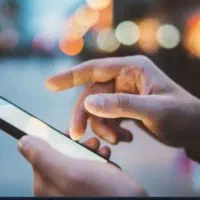 دورکاری برای بانوان با گوشی توی دستانتان