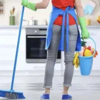 نظافتچی خانم برای دفتر کار
