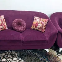مبل ۷ نفره مخمل با پارچه  به همراه ۲تا کناره پرده