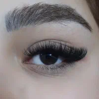 خدمات تخصصی اکستنشن مژه و لیفت با بهترین متریال