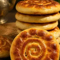کلوچه فومن خانگی تازه و پر گردو