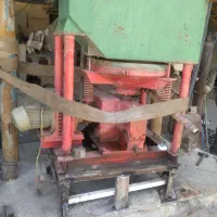 کارگر روی آشنا به کلیه قسمتها