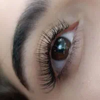 کاشت اکستنشن مژه و لیفت لمنیت ابرو و مژه