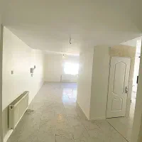 واحد امیرساوالان طبقه اول تراس 12 متر فاز 8 پردیس