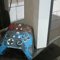 Xbox One S|کنسول، بازی ویدئویی و آنلاین|کاشان, درب باغ|دیوار