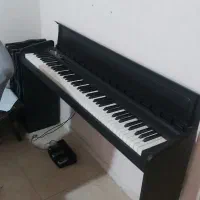 پیانو دیجیتال Korg LP180