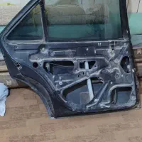 در عقب سمت راننده پژو