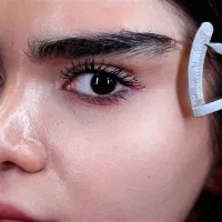 افتادگی ابرو رو در چند لحظه اصلاح کن
