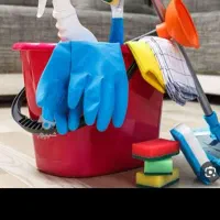 تمیزکردن منزل و راه پله های ساختمان