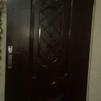 دو عدد درب اتاق و یک سرویس