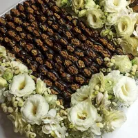 طراحی واجرای دکورمناسبتی(بنر،استندوگل‌آرایی مراسم)