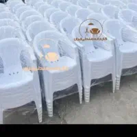 صندلی پلاستیکی و میز پلاستیکی و کودک غذا خوری