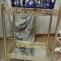 میز کنار سالنی شیک