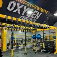 منشی خانم برای باشگاه بدنسازی