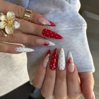 کاشت ناخن بلند