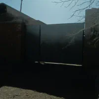 زمین اطاق ۳در۴ و ۱۰۰ متر،شیروانی نیم کاره