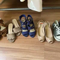 تعداد کفش و لباس زنانه در سایز های مختلف