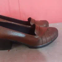 کفش نو به فروش می‌رسد سایز ۴۰قیمت فقط ۶۰۰