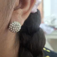 گوشواره نگینی و حلقه ای دخترانه
