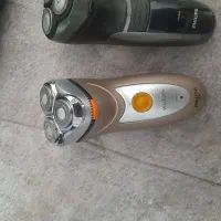 ماشین ریش تراش سالم باشارژر بدون ایراد مارک فیلیپس