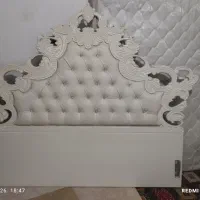 تخت نیم سلطنتی