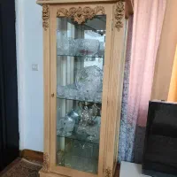 ویترین چوبی ایستاده