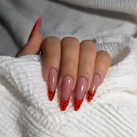 خدمات ناخن در لاین ژل (بابلسر)