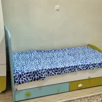 تخت وکمد نوجوان