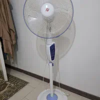 پنکه پارس خزر ایستاده